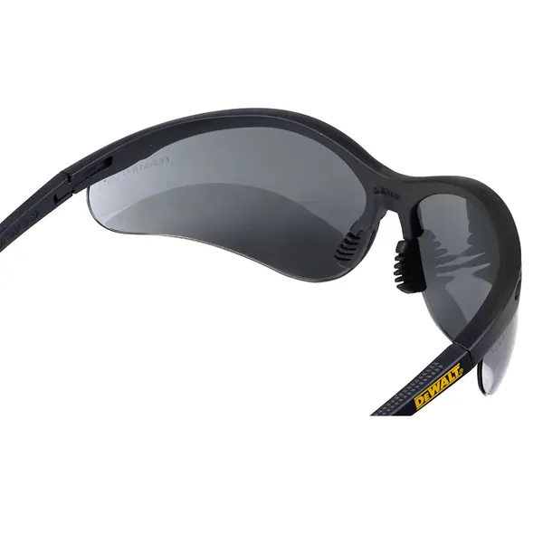 Купить Очки защитные DeWalt Reinforcer линзы-затменные поликарбонат