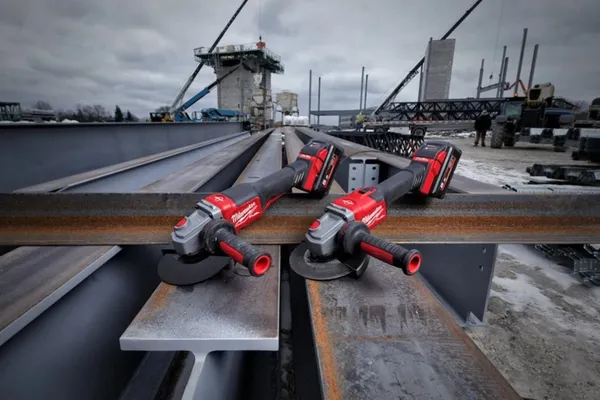 Шліфмашина кутова акумуляторна MILWAUKEE, M18 FHSAG125XB-552X, діаметр 125 мм (+ заряд.пристрій, 2 а