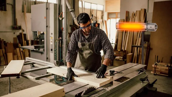 Обогреватель инфракрасный Neo Tools, 2000Вт, 18м кв, 2 уровня мощности, пульт, 62.2х10.5х7.2см, IP65