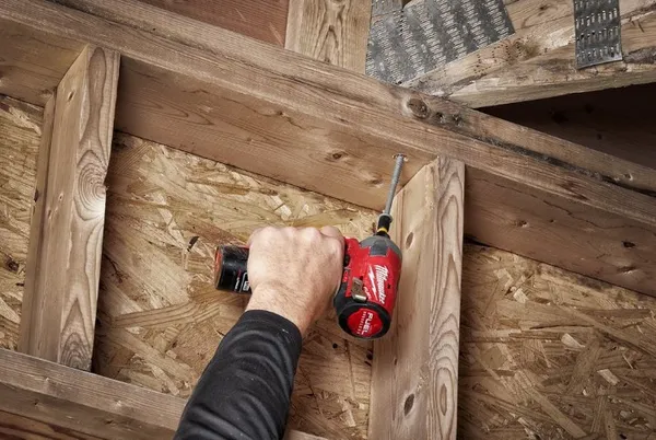 Гвинтокрут акумуляторний 1/4" HEX MILWAUKEE, M12 FQID-0, 50Нм з доставкою