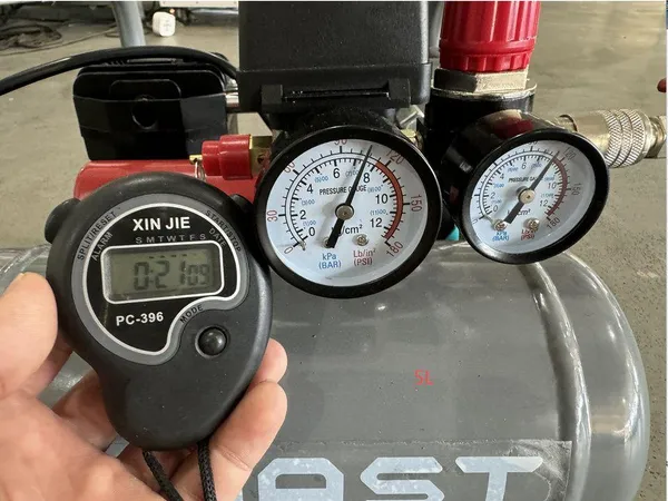 Купить Безмасляний поршневий компресор Mast MOF1390/1100 compact