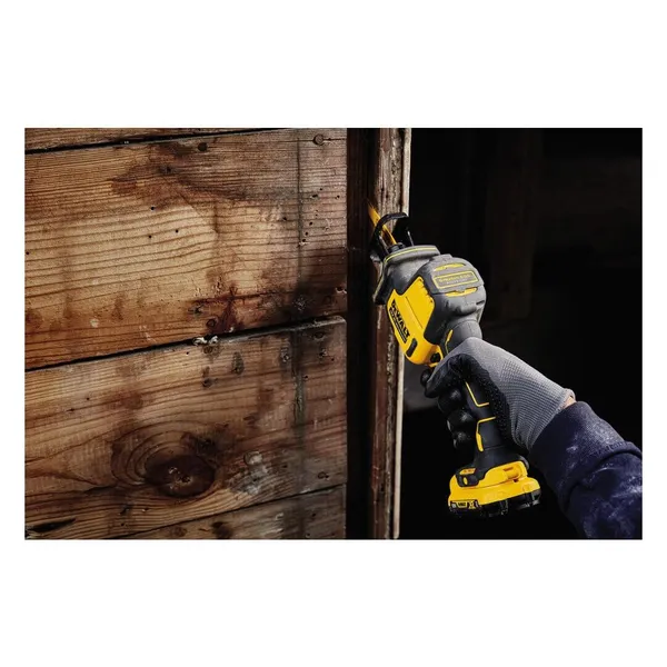 Пила сабельная аккумуляторная DeWalt 10.8/12В XR Li-lon бесщеточная 0-2800ход/мин 16мм 1.38кг без АКБ и ЗП заказать