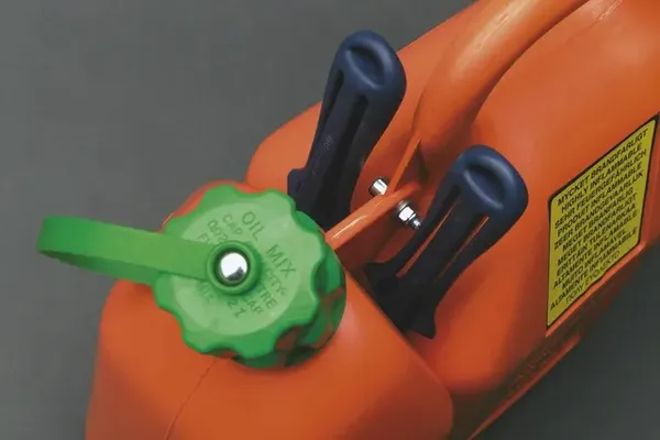 Каністра обмінована Husqvarna, 6+2.5 л цена в Украине