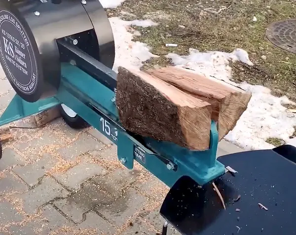 Дровокол бензиновый Konner&Sohnen KS 15TKG 52/35 кинетического типа 6.5к.с 15т горизонтальный 115кг заказать