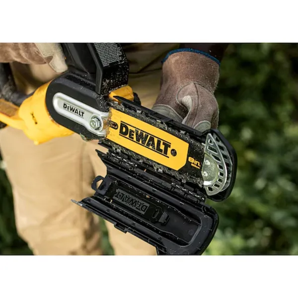 Купити Акумуляторна ланцюгова пила DeWALT DCCS623B XR 20V MAX (без АКБ та ЗП) зі знижкою