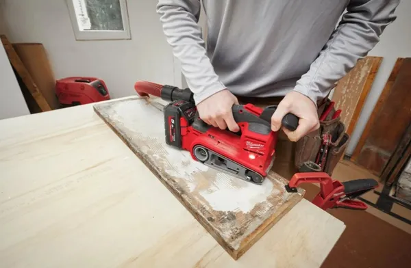 Шліфмашина стрічкова акумуляторна MILWAUKEE, M18 FBTS75-0 с доставкой