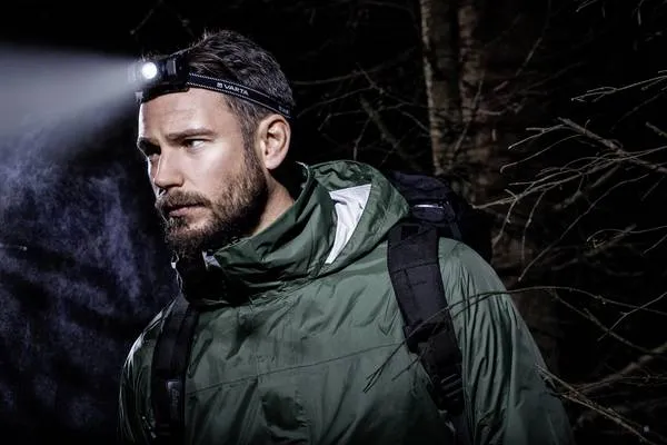 Фонарь Varta Налобный Indestructible H20 Pro 4 Ватт, IP67, IK08, до 350 люмен, до 100 метров, 3хААА купить в Украине