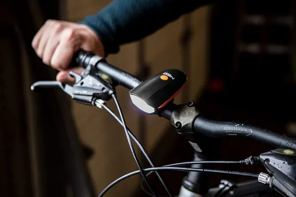 Купить Ліхтар велосипедний Neo Tools фронтальний, 250 люмен, 3Вт, USB, 1200мА·рік, 3 функції освітлення, IPX4