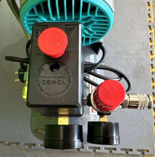 Безмасляний поршневий компресор Mast MOF1390/1100-9L з доставкою