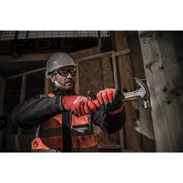 Замовити Сталевий молоток з закругленим цвяходером 20 унцій/570 грам MILWAUKEE з доставкою