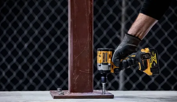 Гайковерт ударный DeWalt XR Li-Ion бесщеточный 18В 610Нм 2500об·мин 3550уд/мин 1/2" 1.1кг без АКБ и ЗП купить онлайн