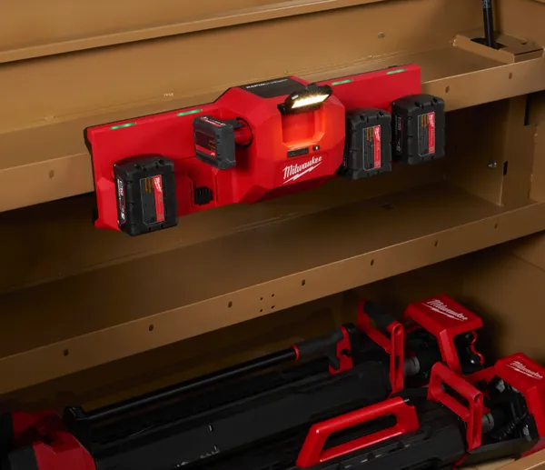 Зарядний пристрій MILWAUKEE M12-18 GBC4 (4хМ18, 2хМ12, ліхтар) відгуки