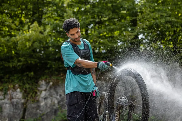 Мінімийка низького тиску акумуляторна Karcher OC 3 Foldable 120л/год шланг 1.8м бак для води 8л 2.2кг USB-C замовити