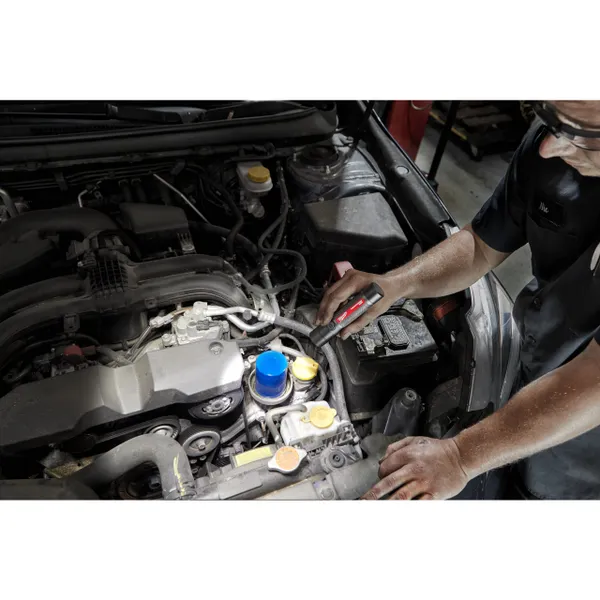 Купити Ліхтар світлодіодний акумуляторний компактний MILWAUKEE, L4 FMLED-301 зі знижкою