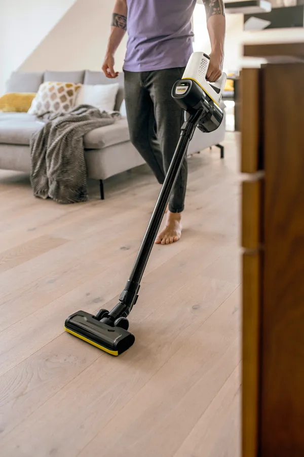 Пылесос ручной Karcher VC 4 CORDLESS PREMIUM MYHOME заказать