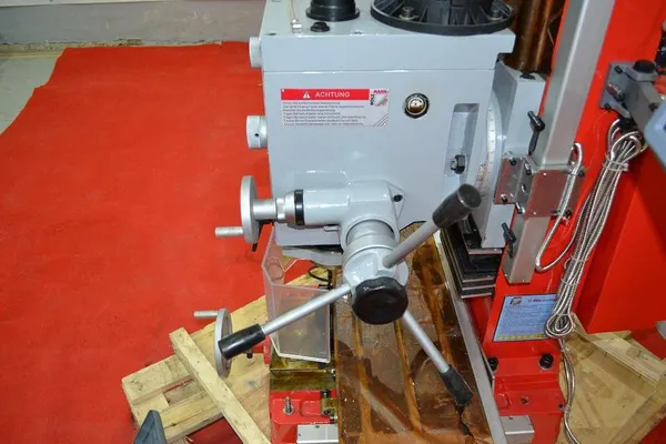 Заказать Фрезерный станок Holzmann BF50DIG_400V с доставкой