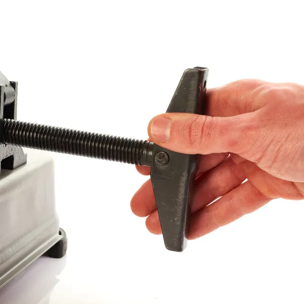 Пила монтажна відрізна по металу типу MILWAUKEE, CHS 355, 2300Вт, з абразивним диском з доставкою