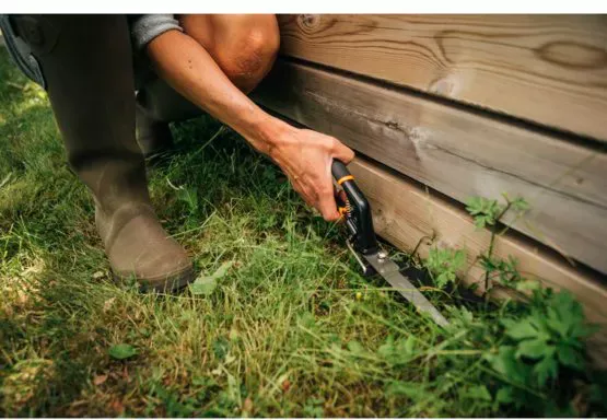 Ножиці для трави Fiskars Solid GS 21 ціна в Україні