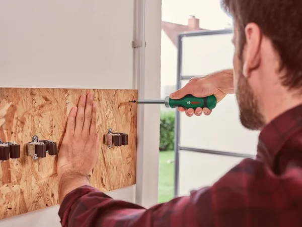 Отвертка Bosch 12 насадок, Tx, PZ, PH, SL, HEX цена в Украине