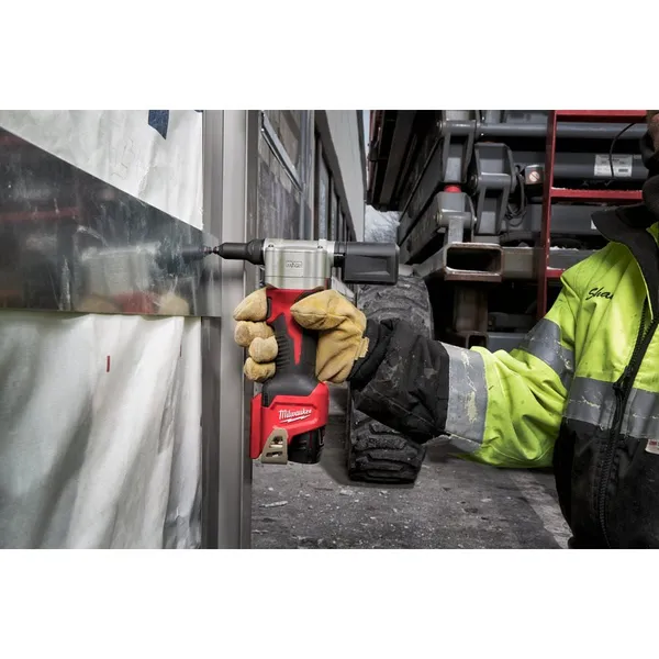 Заклепочник акумуляторний MILWAUKEE M12 BPRT-0, закл. 2,4-4,8мм (+4 накінеч.) купить в Украине