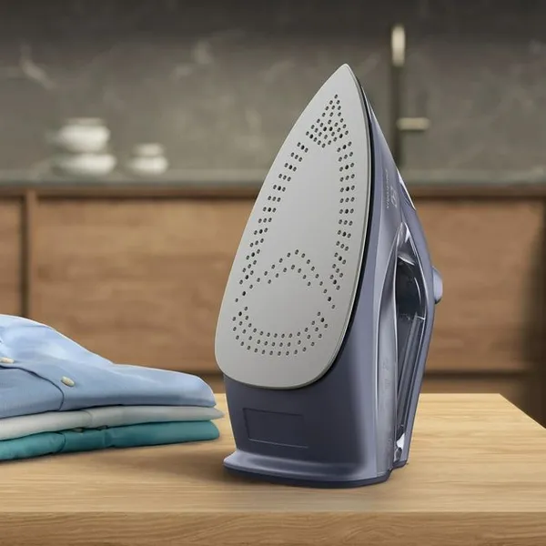 Праска Electrolux, 2500Вт, 330мл, паровий удар 200гр, керам. підошва, блакитний відгуки