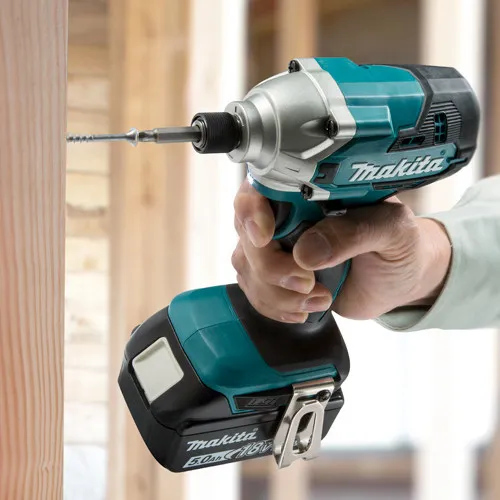 Купити Гвинтоверт Makita DTD156SF (АКБ+ЗП)