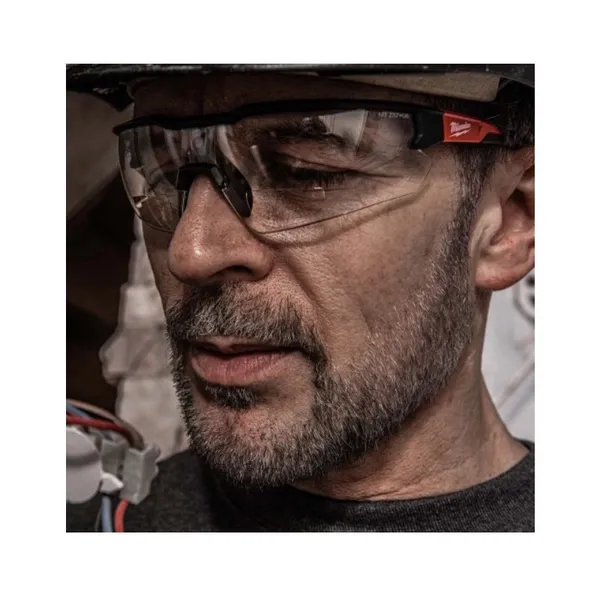 Очки защитные MAGNIFIED MILWAUKEE с зоной коррекции (+1,5, прозрачные) цена в Украине