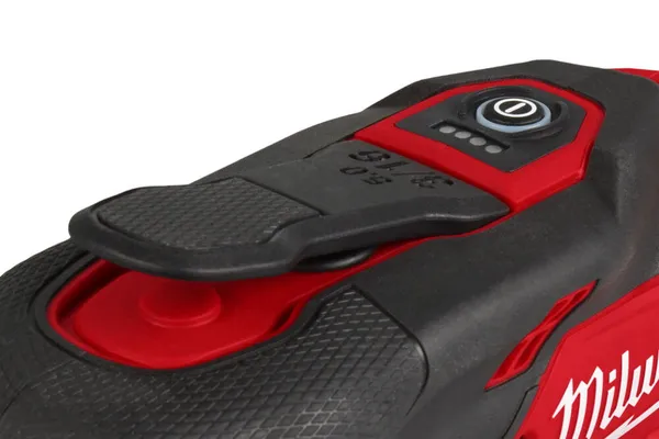 Шліфмашина ексцентрикова акумуляторна MILWAUKEE M12 FROS5-502X O150мм (ЗП+2акум.Х5Аг+HDкейс) відгуки