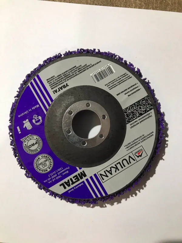 Круг зачисний 125*22 пористий фіолетовий жорсткий (для зняття фарби) цена в Украине