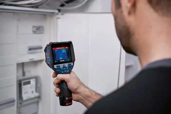 Купити Термодетектор акумуляторний Bosch Professional GTC 600 C, 12В, акб 1х2А·год, -20°C...+600°C, ±2.0°C, <=50 мК, IP54, + L-boxx, ЗП, 0.6кг зі знижкою
