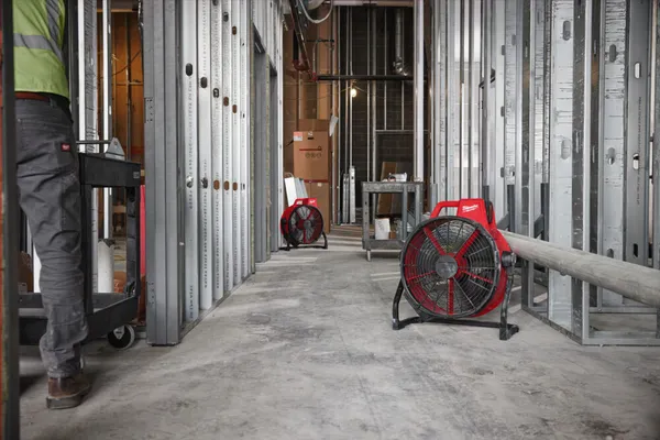 Купить Акумуляторний вентилятор M18 ARFHP-0 MILWAUKEE