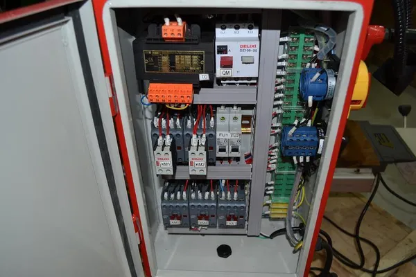 Фрезерный станок Holzmann BF50DIG_400V с доставкой