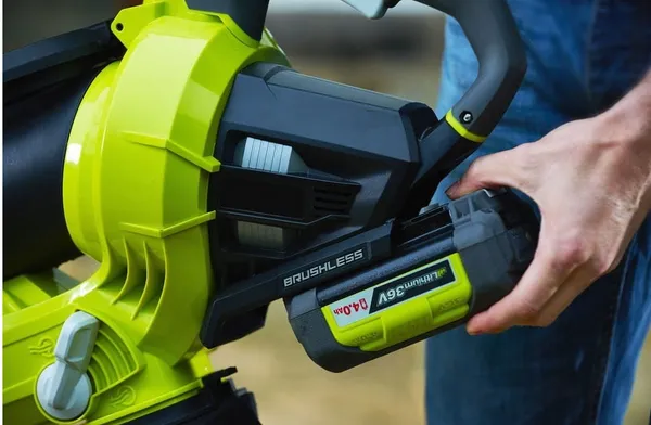 Повітродув-пилосос Ryobi MaxPower RBV36B (без АКБ і ЗП) ціна в Україні