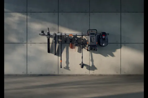 Набір Husqvarna: Гілкоріз Aspire PE5-P4A+штанга KIT (АКБ+ЗП) + Ножиці Aspire S20-P4A+штанга KIT (АКБ+ЗП)+Рейка до системи зберігання