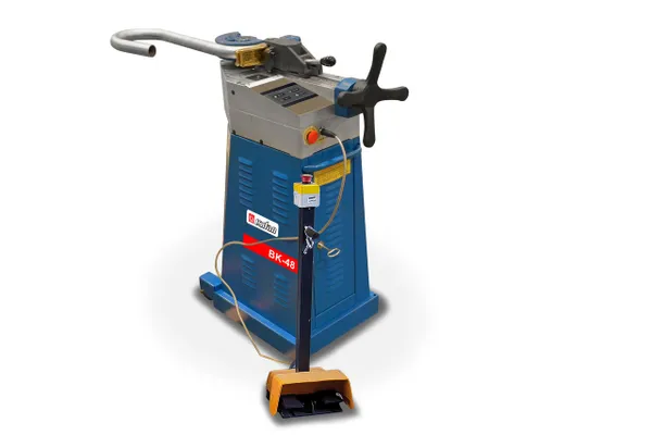 Бездорновий трубогиб Isitan BK 48
