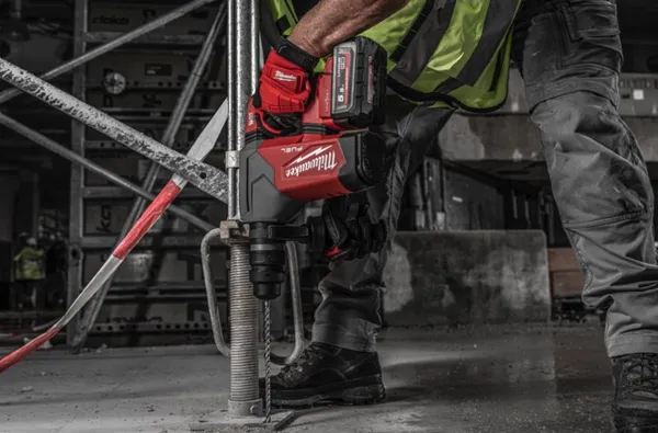 Замовити Акумуляторний SDS-Plus перфоратор M18 ONE FHPX-0X FUEL (+ бічна рукоятка, індикатор глибини, мастило, суцільнометалевий патрон F з доставкою