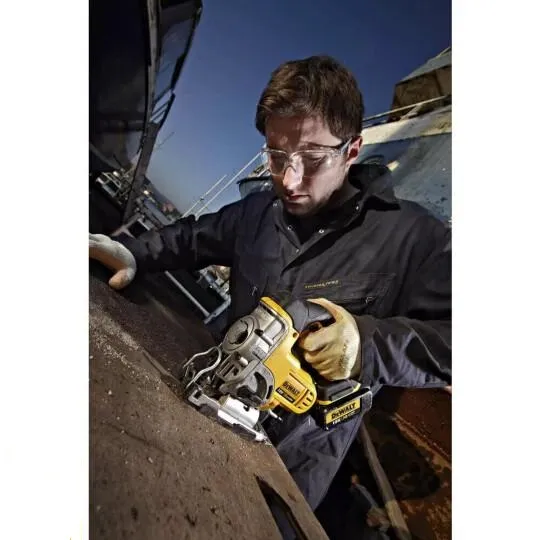 Заказать Лобзик аккумуляторный DeWalt 18.0В XR 3000цв/мин ход 26мм 2.3кг без АКБ и ЗП с доставкой