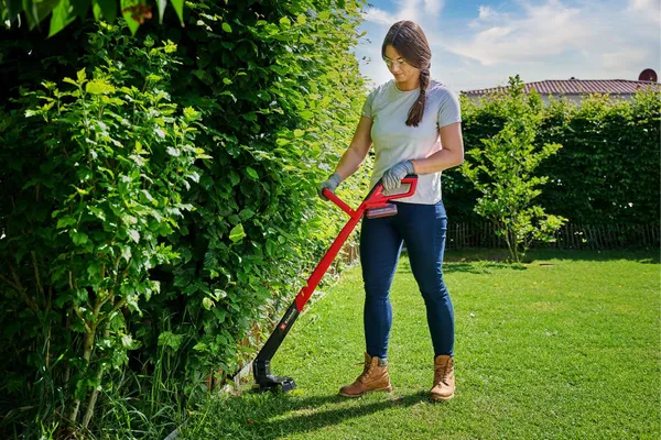 Триммер аккумуляторный Einhell GC-CT 18/2411 Li P - Solo 18В 8750об/мин 1.39кг без АКБ и ЗП с доставкой