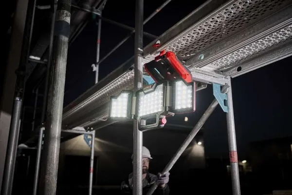 Купити Ліхтар акумуляторний Einhell Professional TP-CL 18/3000 Li - Solo PXC 18В 60 LED 200-300лм 5700К 1.75кг без АКБ та ЗП зі знижкою