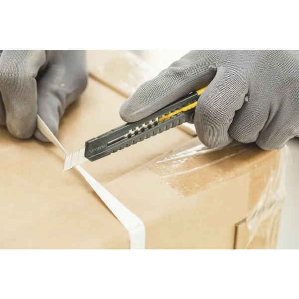 Ніж Stanley SM, сегментоване лезо 9мм, корпус пластик, 130мм купити в Україні