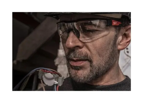 Очки защитные MAGNIFIED MILWAUKEE с зоной коррекции (+2,5, прозрачные) купить в Украине