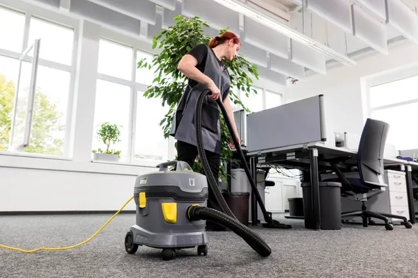 Професійний пилосос сухого прибирання Karcher T 11/1 Classic HEPA купити онлайн