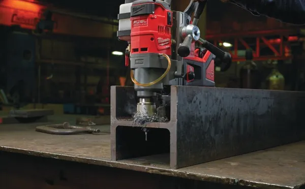 Дриль на магнітній станині акумуляторна MILWAUKEE, M18 FMDP-0C (кейс) цена в Украине