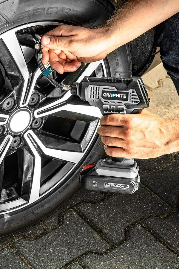 Автомобильный компрессор аккумуляторный GRAPHITE Energy+ 18В 7бар 0.73кг без АКБ и ЗП цена в Украине