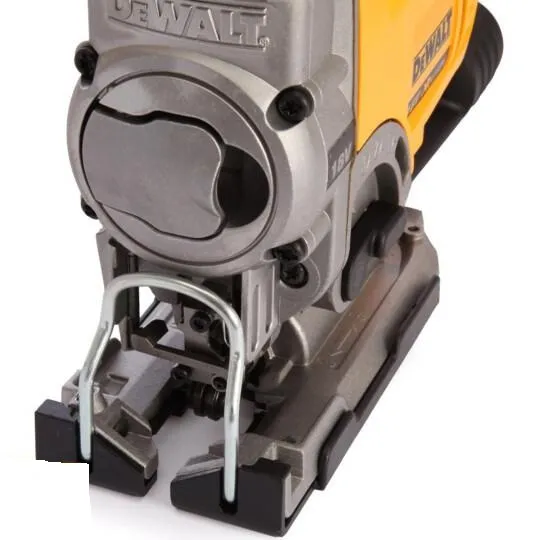 Купить Лобзик аккумуляторный DeWalt 18.0В XR 3000цв/мин ход 26мм 2.3кг без АКБ и ЗП со скидкой