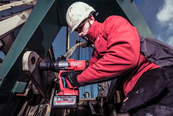 Гайковерт ударний акумуляторний Milwaukee M18 ONEFHIWF1-802X 18В АКБ 2х8А·год 0-1650об·хв 2400Нм 1/2" ЗП M12-18FC кейс 5.9кг з доставкою