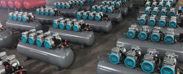 Безмасляний поршневий компресор Mast MOF1680/4x1500-160L купити в Україні