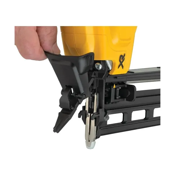 Гвоздозабиватель аккумуляторный DeWalt 18В XR Li-Ion бесщеточный D1.6 гвозди 32-64мм 2.4кг без АКБ и ЗП заказать