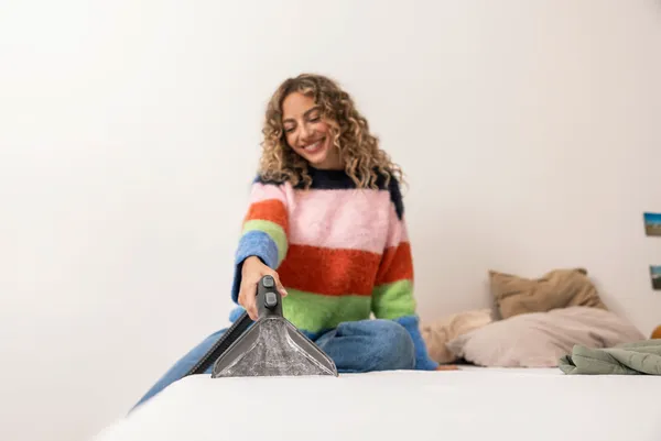 Замовити Пилосос професійний миючий Karcher SE 3 Compact Home Floor контейнер для води 1.7л 4.26кг з доставкою