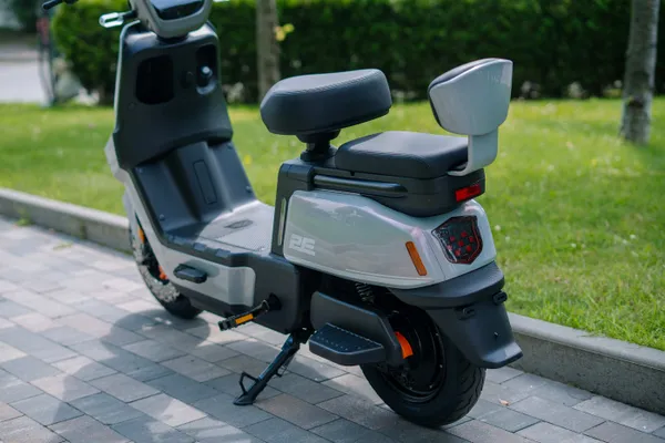 Заказать Электроскутер 2E FY70, серый с доставкой